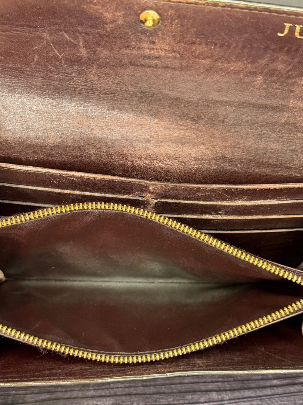 Louis Vuitton Amarante Vernis Sarah Wallet | LV Patent Leather | Full Inclusion - Picture 9 of 9